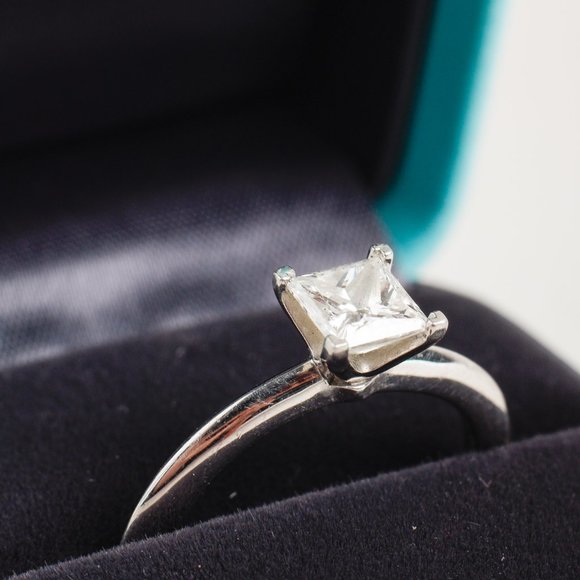 Tiffany & Co. Princess Cut Platinum & .71 Carat Diamond Solitaire Ring, Size 7.5 - Picture 2 of 5